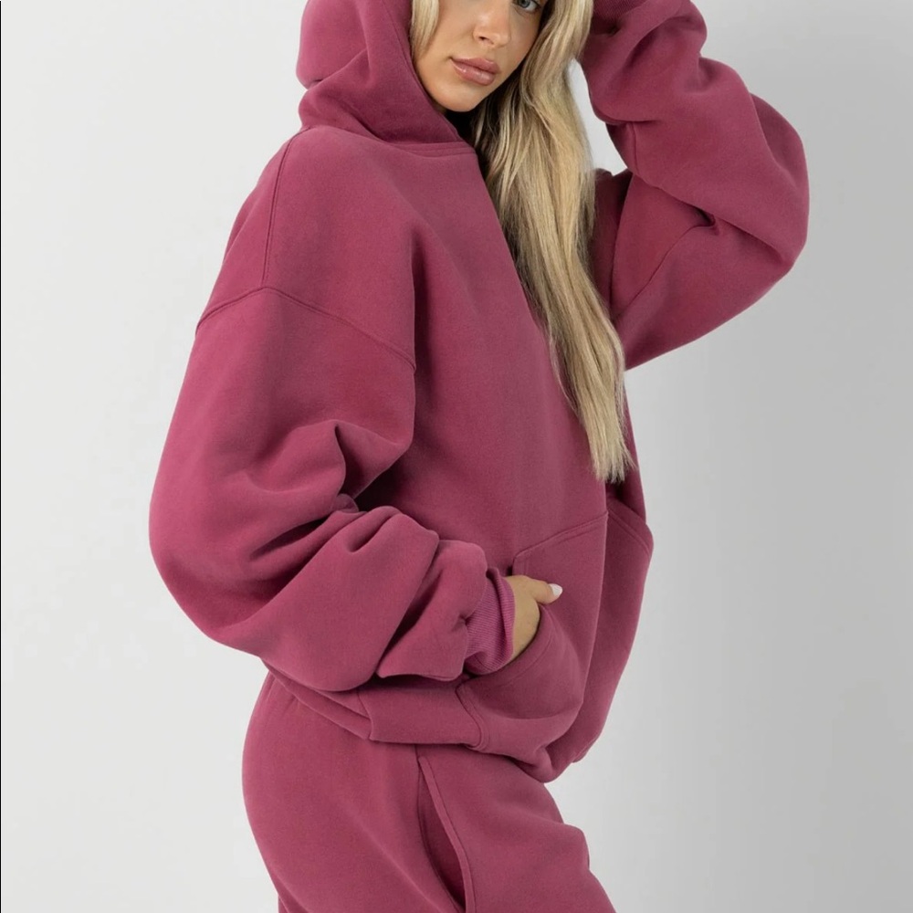 Comfrt set in the color berry very warm and cozy